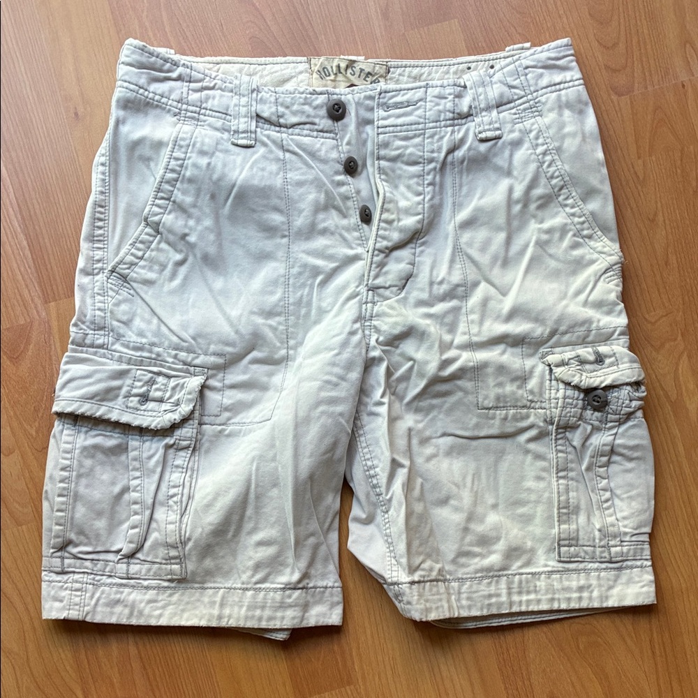Hollister Men's Light Gray Cargo Shorts